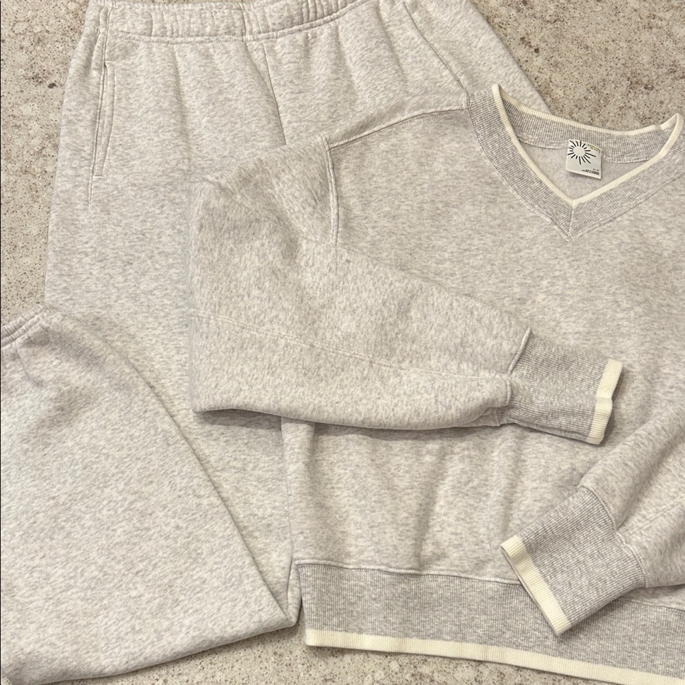 Offline by Aerie V-Neck Sweatshirt and Sweatpants Set